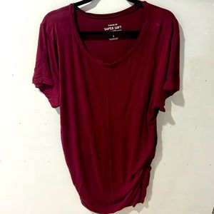Torrid Super soft knit top, ruched sides, size 3, wine red,short sleeve